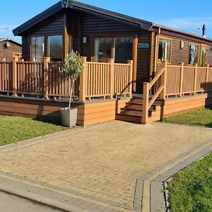 Little Gem With Hot Tub , Malton United Kingdom